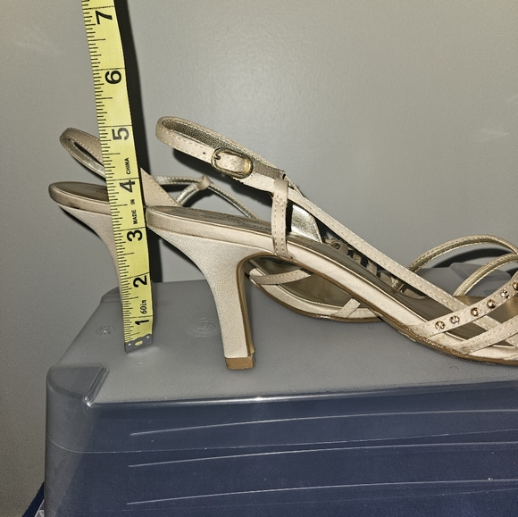 Tan Gold Heels - Picture 2 of 4